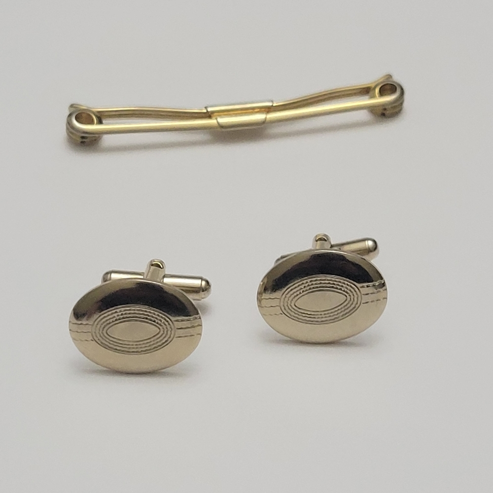 Cufflinks & Tie Bar Gold Tone